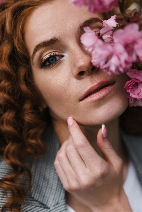 Рыжая весна | Flower power, Flower bird, Nose ring