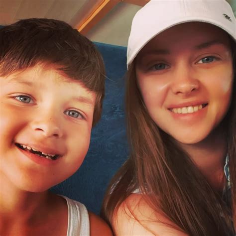 Yulia Tolmacheva (@yulialook2020) • Instagram photos and videos