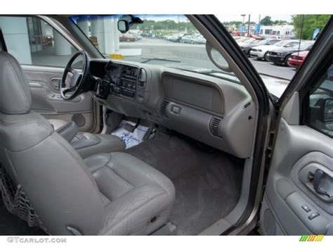 1998 Chevy Silverado Interior