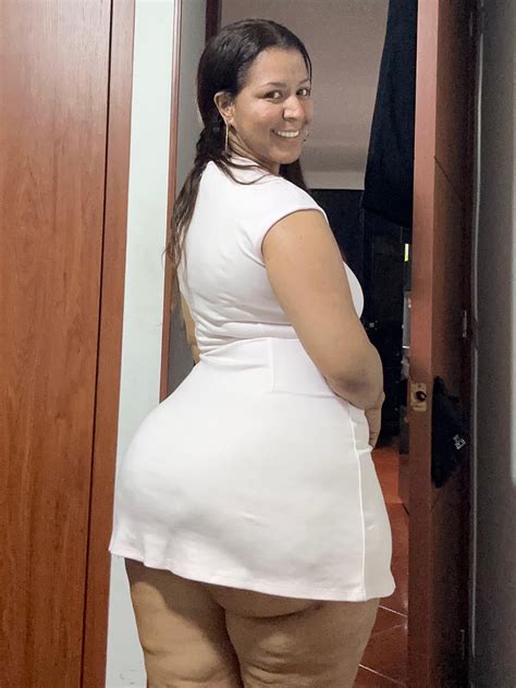 Paula Curves Onlyfans