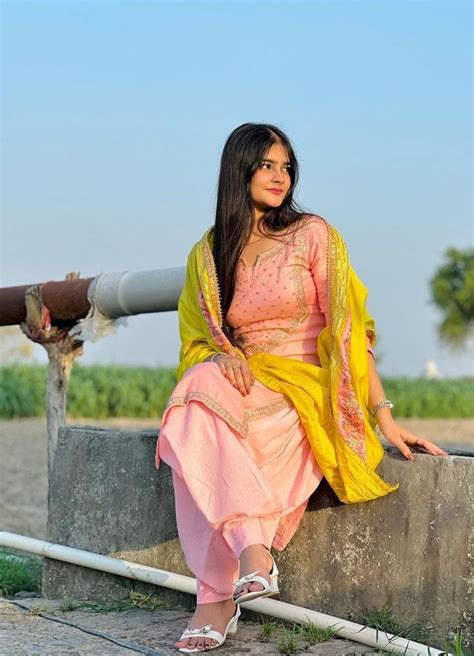 punjabi suit poses women punjabi suit poses photography punjabi