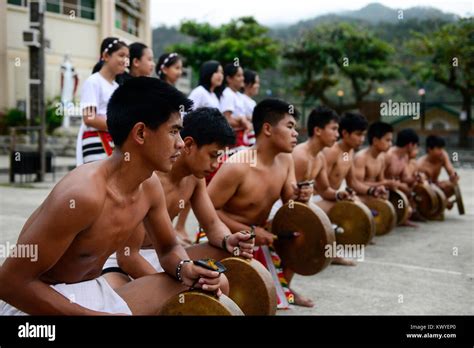 Igorot hi-res stock photography and images - Alamy