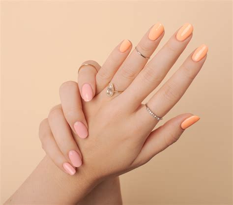 Try Different Color Nails For A More Fun Mani - Lulus.com Fashion Blog