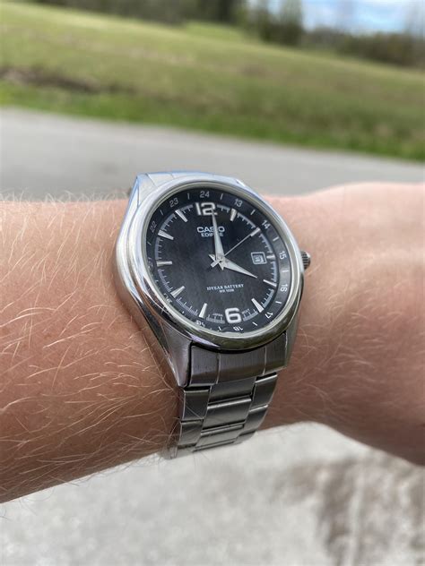 [ Casio Edifice EF-121D-1AVEF] Awesome watch for the money : Watches