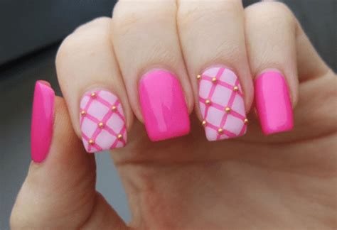 Uñas En Color Rosa Fiusha