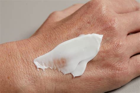 steps  prevent dry cracked hands esst