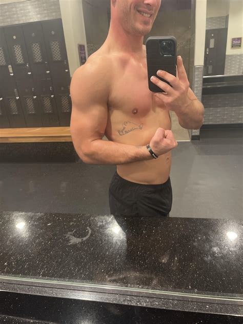 Getting this pump : r/HotGuys
