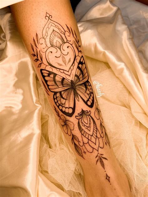 Mandala Na Canela Feminina - Luara Pesenti Tattoo 🍒 on Instagram: "Borboleta com mandala na canela 🦋 ...
