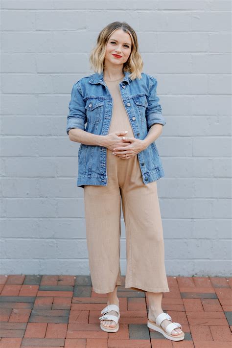Pregnant Outfits