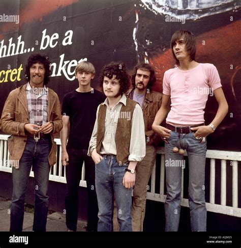 FLEETWOOD MAC UK pop group Peter Green at left Stock Photo - Alamy