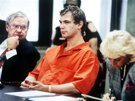 5 Chilling Details From Jeffrey Dahmer Crime Scene Photos Graphic Image 14