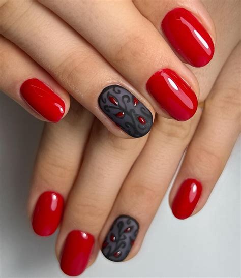 63+ Beautiful Black and Red Nail Designs for a Daring Look