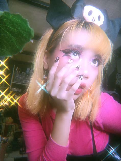 Kuromi Halloween makeup Halloween Makeup, Fashion, Moda, Fashion Styles ...