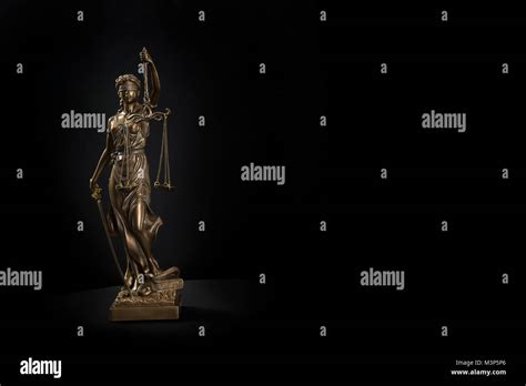 Justitia statue hi-res stock photography and images - Alamy