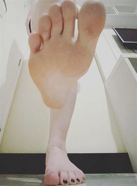 Gamers are split over the new interactive giantess update 12