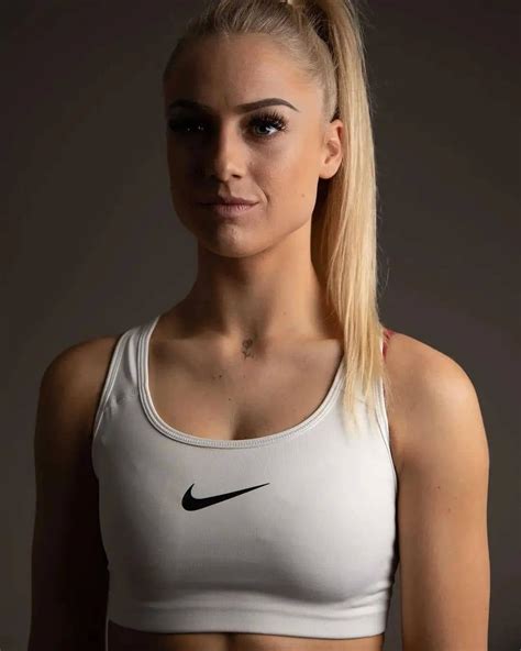 Alisha Lehmann on Instagram: "😍 Follow @alisha_le7 For More ...