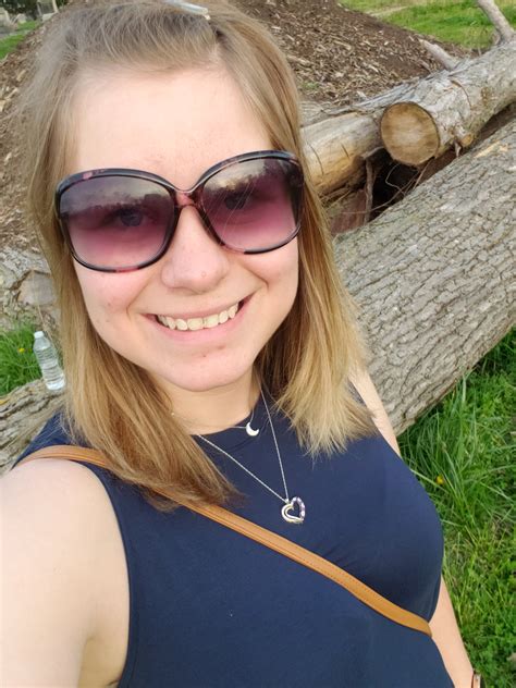 Angie Woods's Instagram, Twitter & Facebook on IDCrawl