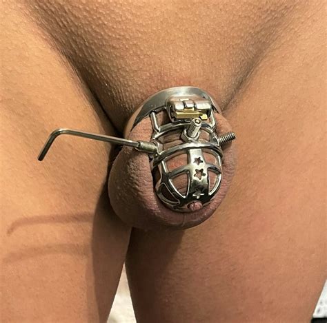 Sissy Wearing Short Chastity Cage With Scary Sharp Screws - 16 Pics ...
