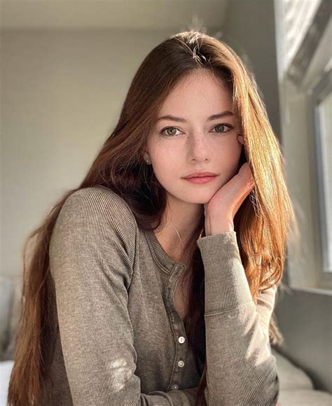 Mackenzie Foy 12/20/2021 • CelebMafia