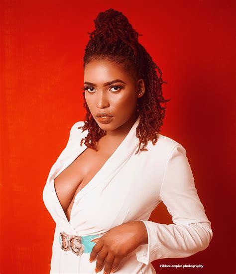 Suzy Stone (@suzzy_stone) • Instagram photos and videos
