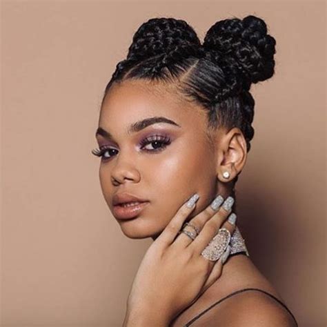 chignons sur cheveux afro crepus naturels natural hair styles long