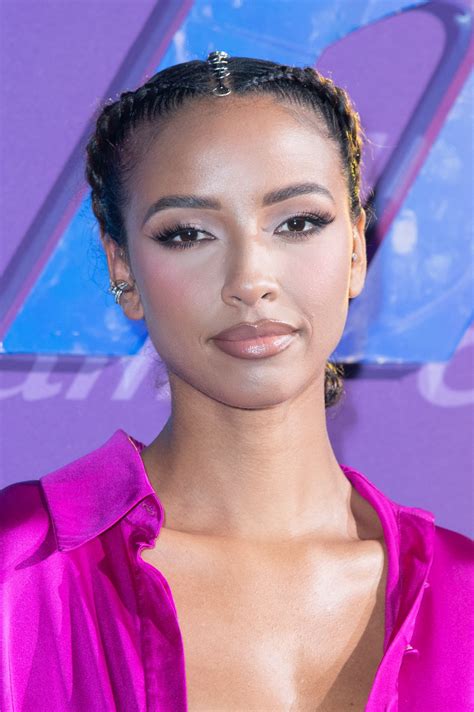 FLORA COQUEREL at Etam Show at Paris Fashion Week 09/27/2022 – HawtCelebs