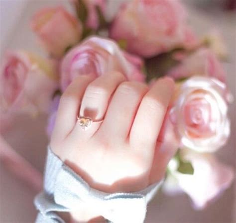 Beautiful Female Hands With Rings - Morning News Buzz