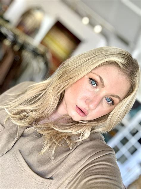 Zoë Evans (@zoeevansmusic) • Threads, Say more