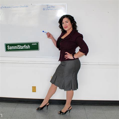 When you don't need her to be naked to see she's thick - Sammi Starfish