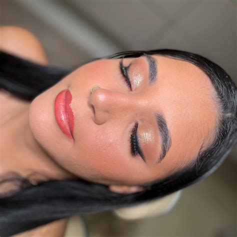 Maquilar Uberlandia - Lorrayne | Maquiadora em Uberlândia (@studiolorraynemakeup) • Instagram ...