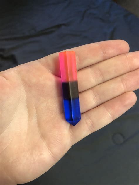 I made a bisexual resin crystal for my sister and I thought I’d share