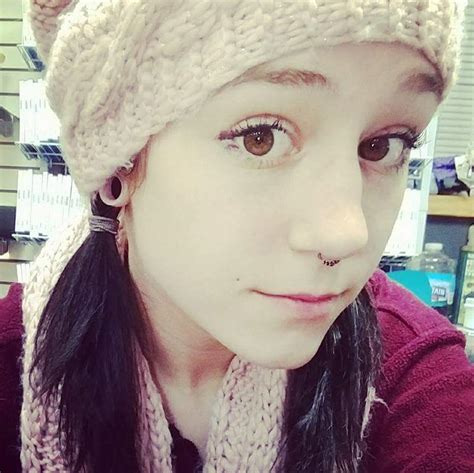 Work selfie : r/prettyaltgirls