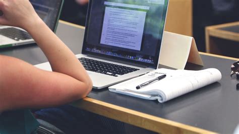 10 Best Websites For Online Courses - Latest 2022