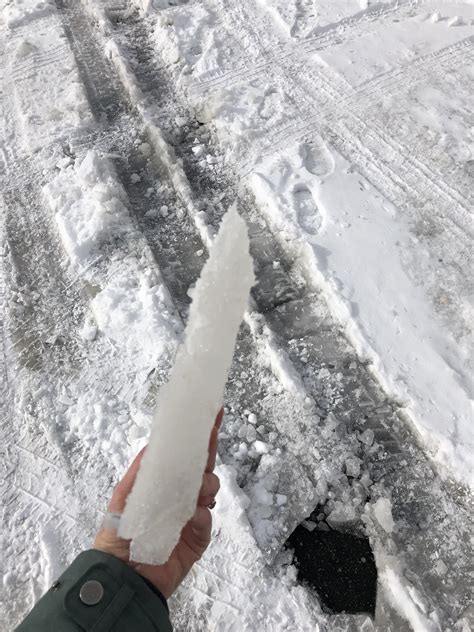 The roads are a bit icy : r/ColoradoSprings