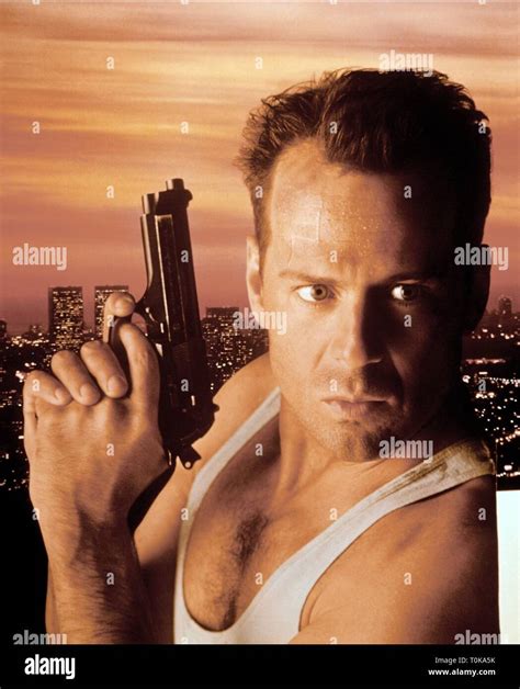 BRUCE WILLIS, DIE HARD, 1988 Stock Photo - Alamy