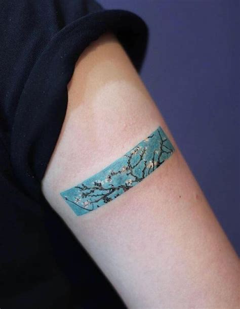 ТАТУИРОВКА С КАРТИНОЙ ВАН ГОГА цветущий миндаль | Small tattoos, Cool ...
