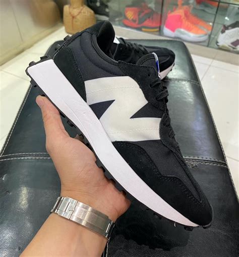 New Balance 327 Zebra