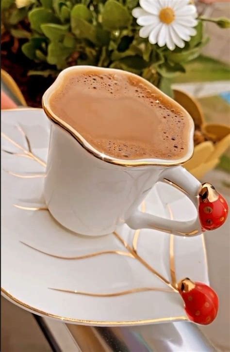 Pin de shabnam ehdaei en cup | Bebidas dulces, Vajillas, Tazas de café