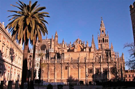Catedral de Sevilla - Not Just a Tourist