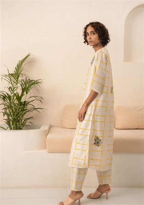 Evoluzione's Kurta Collection: Unveiling the Timeless Charm