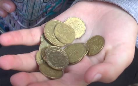 Колекціонери полюють на старі 50 копійок: за монету можна отримати до ...