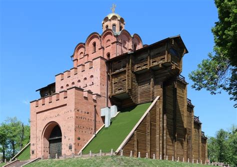 Архитектура Древнерусского государства. — Десятинная церковь в Киеве ...