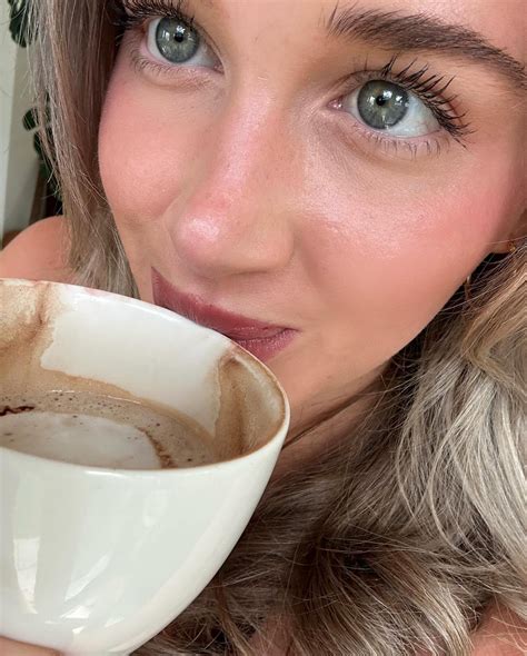 New Selfies - IG May 2024 : r/LilyBowman