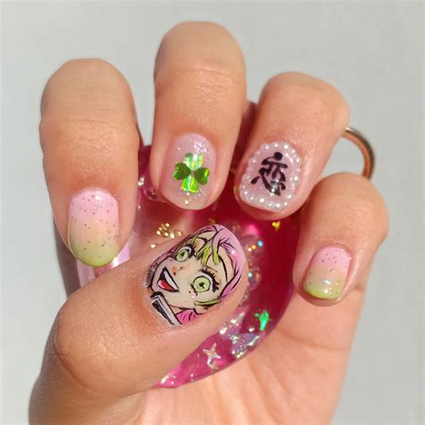 Mitsuri Kanroji nails done on myself :) : r/KimetsuNoYaiba