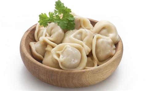 Rus mantısı(pelmeni) panosundaki Pin | Yemek, Yemek tarifleri, Mama ...