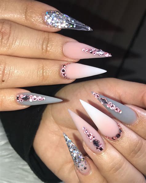 30 Stunning Grey Nails for a Sophisticated Manicure