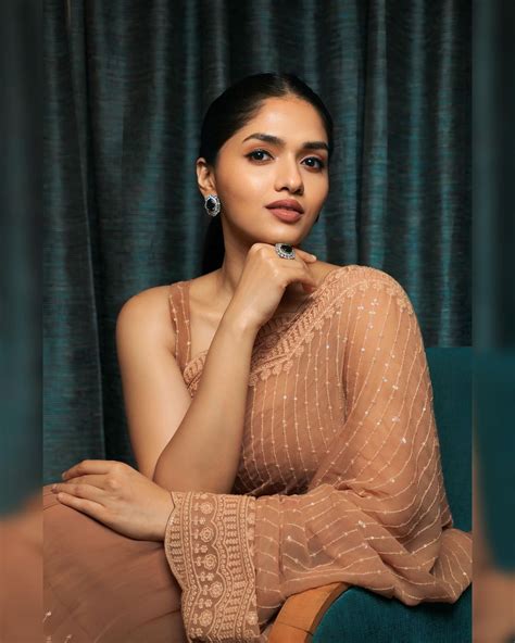 The Rise Of A Mogul: Unveiling Sunaina's Jaw-Dropping Net Worth