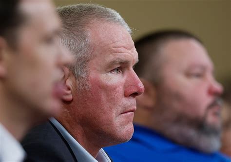 NFL Hall of Famer Brett Favre reveals Parkinson's diagnosis at House