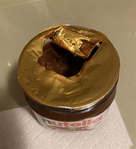 The way my brother opened this jar of Nutella. : r/mildlyinfuriating