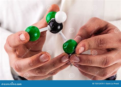 Estructura Molecular Del Cloroformo Foto de archivo - Imagen de enlace ...